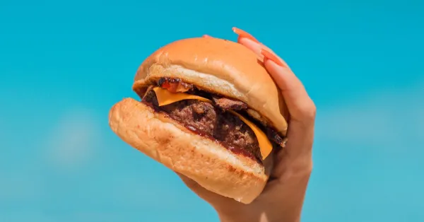 Classic 4oz beef burger