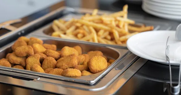 Kids chicken strips with fries