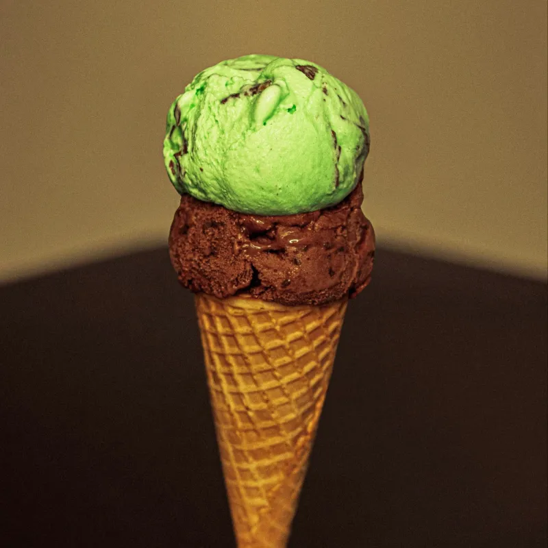 Double scoop ice cream cone